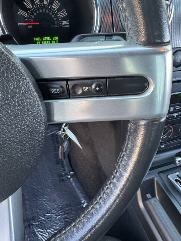 2007 Ford Mustang GT Deluxe