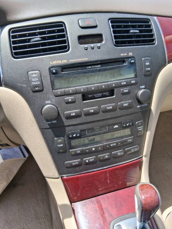 2004 Lexus ES 330