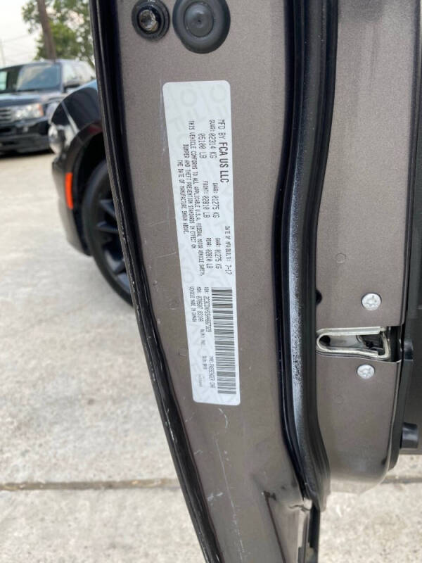 2017 Dodge Charger SXT