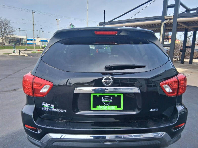 2018 Nissan Pathfinder S