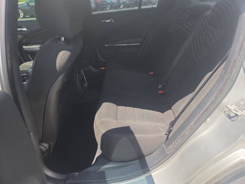 2012 Dodge Charger SE