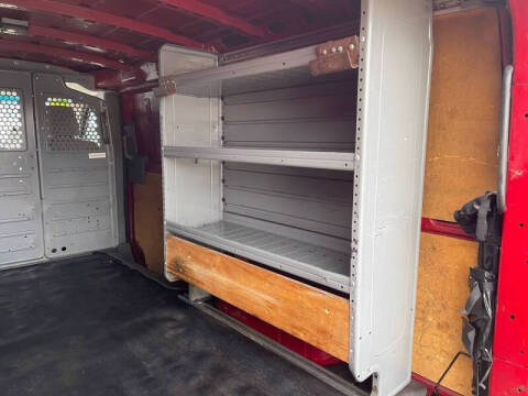 2014 Nissan NV 2500 HD SV