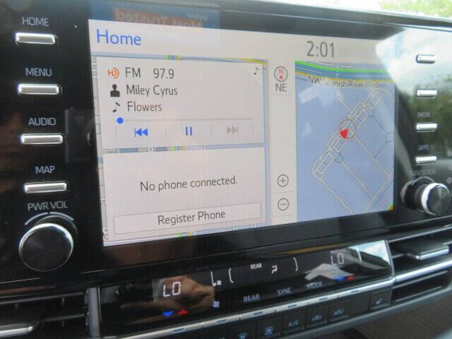 2024 Toyota Sienna XLE 8-Passenger