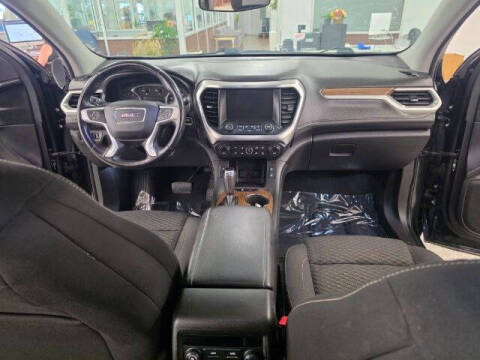2017 GMC Acadia SLE-2