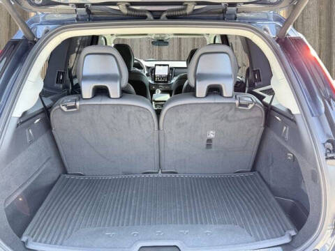 2025 Volvo XC90 T8 Ultra Bright Theme 6P