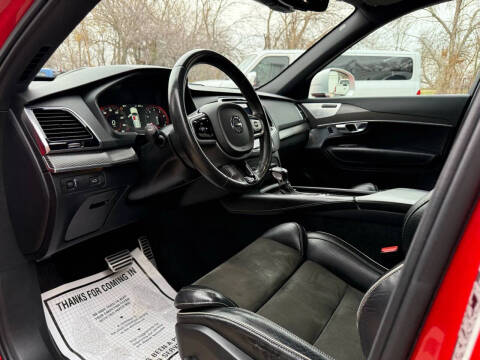 2017 Volvo XC90 T6 R-Design