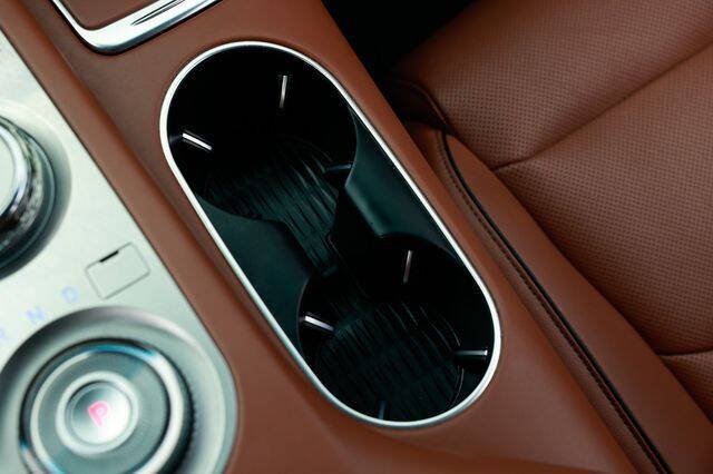 2022 Genesis GV70 2.5T Standard