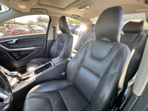 2015 Volvo S60 T5 Drive-E Premier Plus