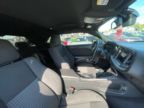 2019 Dodge Challenger SXT