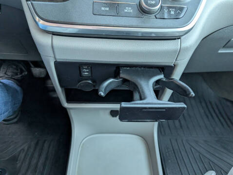 2017 Toyota Sienna L 7-Passenger