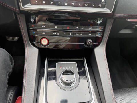 2017 Jaguar F-PACE S