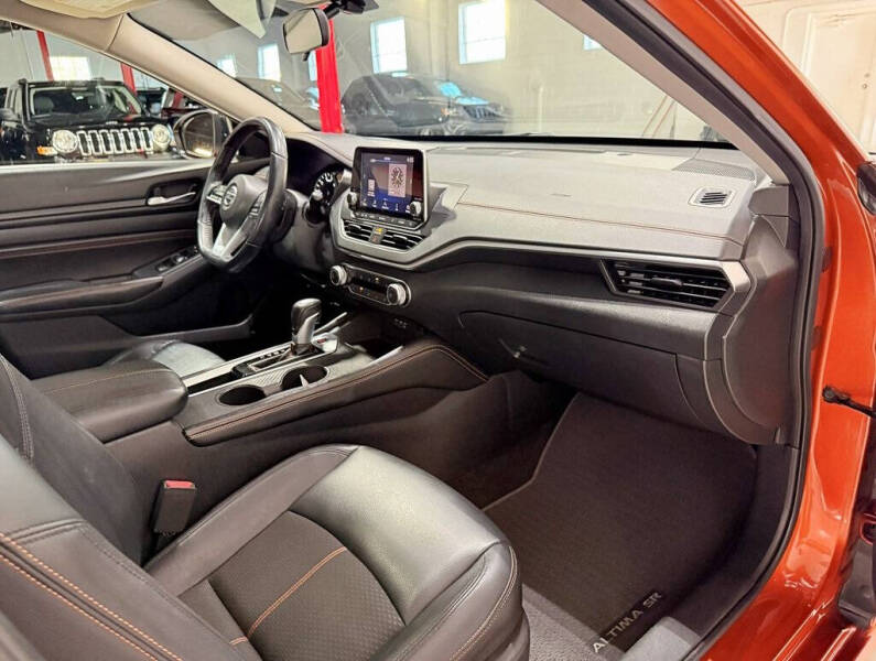 2020 Nissan Altima 2.5 SR