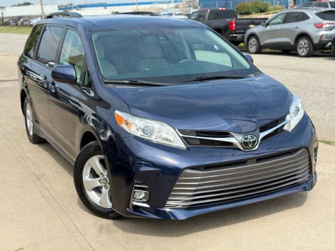 2020 Toyota Sienna LE 8-Passenger