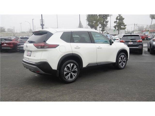 2021 Nissan Rogue SV