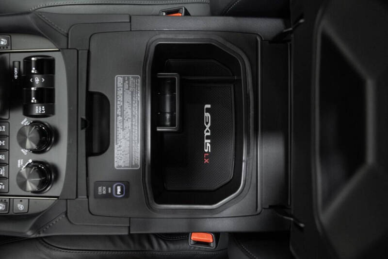 2021 Lexus LX 570 Three-Row