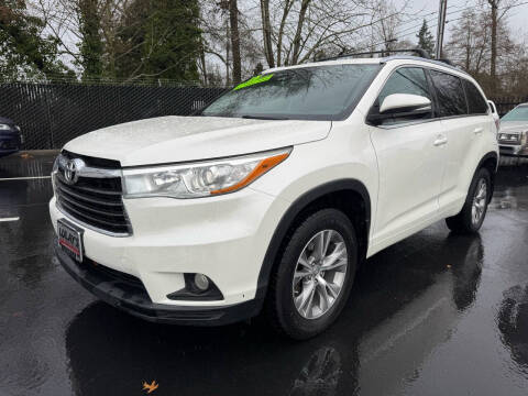 2015 Toyota Highlander for sale at LULAY'S CAR CONNECTION in Salem OR