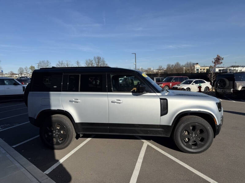 2023 Land Rover Defender 110 X-Dynamic SE