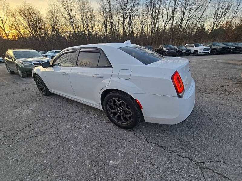 2018 Chrysler 300 S