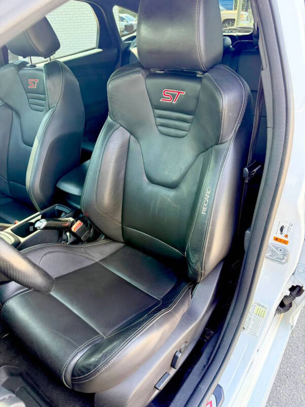 2018 Ford Focus ST