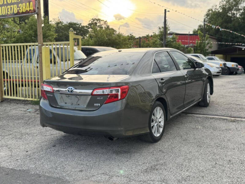 Used 2014 Toyota Camry XLE Hybrid with VIN 4T1BD1FK8EU102685 for sale in San Antonio, TX