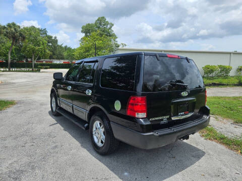 2003 Ford Expedition XLT