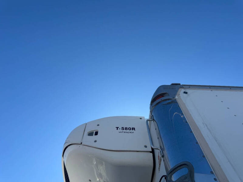 2018 Freightliner M2 106