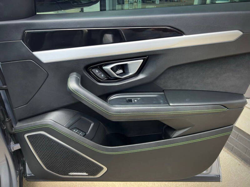 2022 Lamborghini Urus