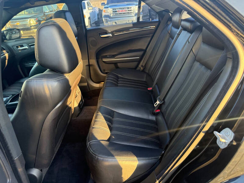 2017 Chrysler 300