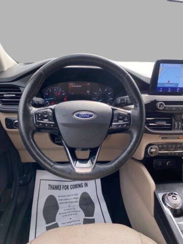 2021 Ford Escape SEL