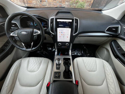 2023 Ford Edge Titanium