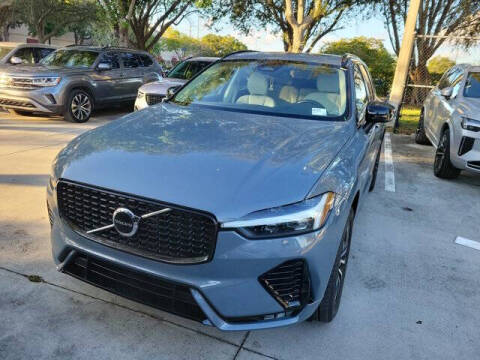 2024 Volvo XC60 B5 Core Dark Theme