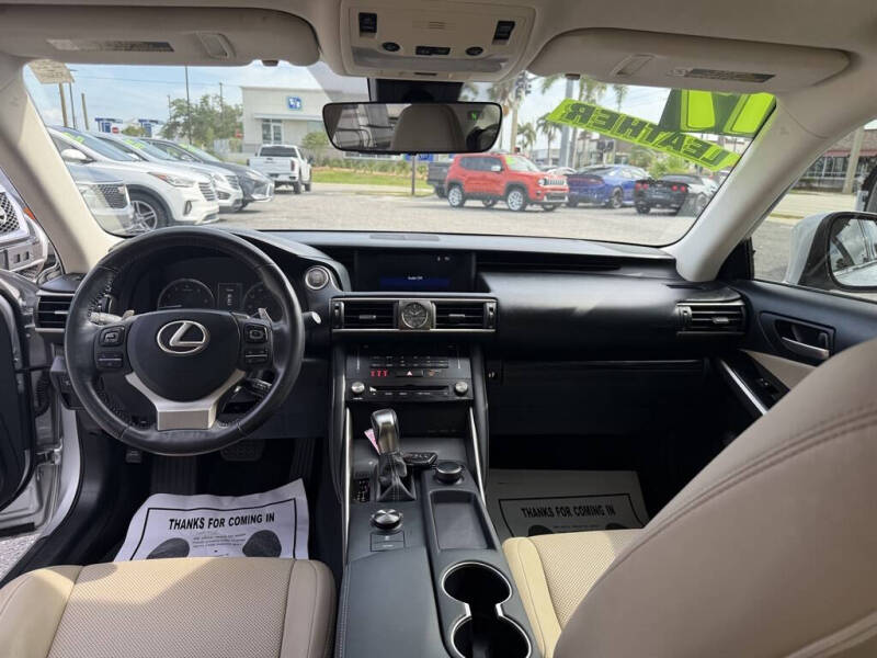 2017 Lexus IS 200t