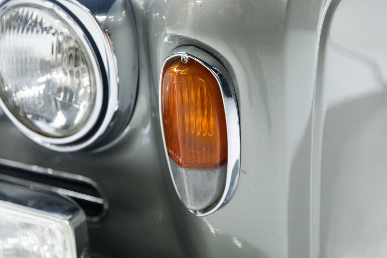 1967 Bentley T1 Saloon 37