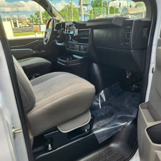 2017 Chevrolet Express 2500