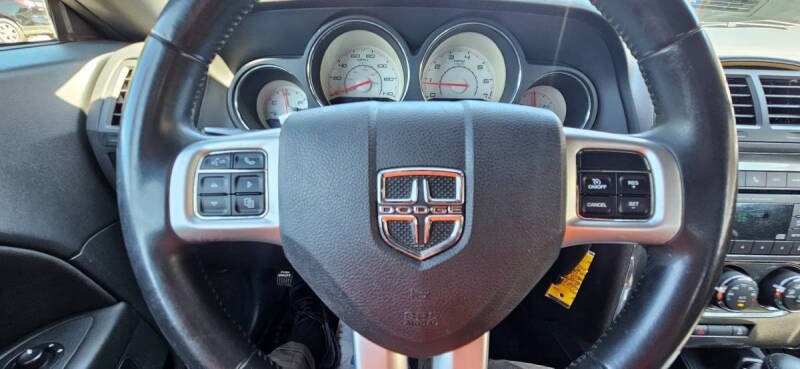 2013 Dodge Challenger SXT