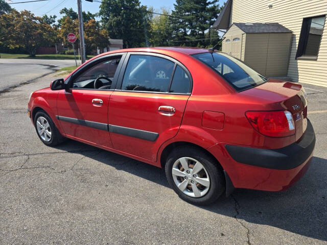 2008 Kia Rio for sale at QUEENSGATE AUTO SALES in York, PA