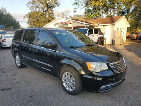 2013 Chrysler Town and Country Touring