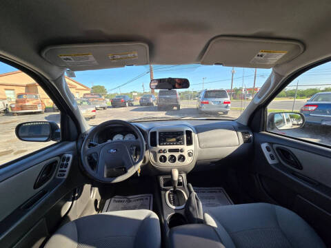 2005 Ford Escape XLT