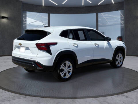 2025 Chevrolet Trax LS