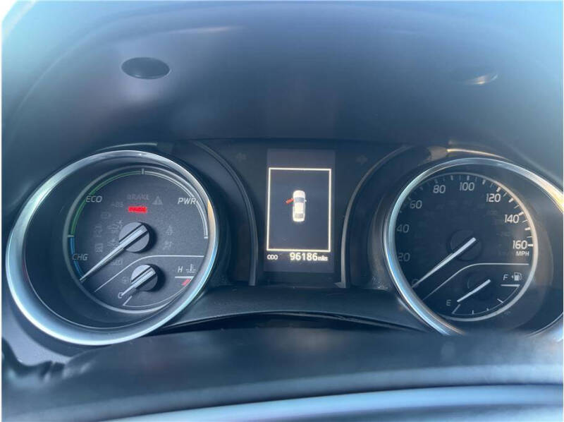 2018 Toyota Camry Hybrid LE