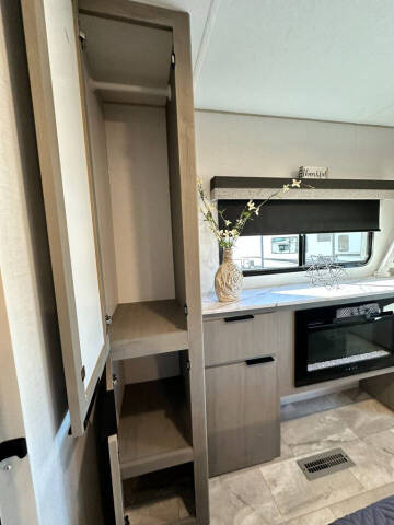 2024 Dutchmen Kodiak 2921FKDS