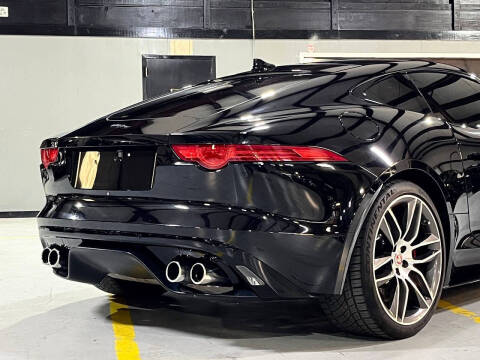 2015 Jaguar F-TYPE R