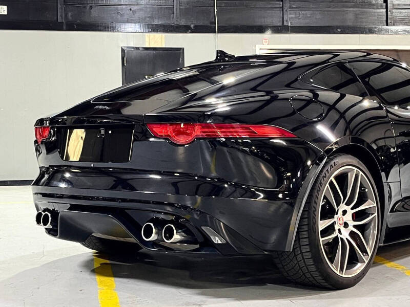 2015 Jaguar F-TYPE R