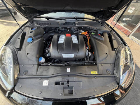 2017 Porsche Cayenne S E-Hybrid Platinum Edition