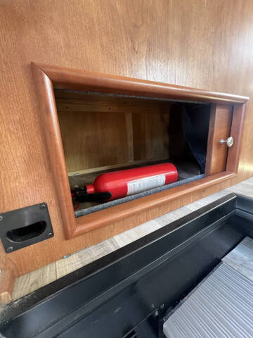 2017 Winnebago Vista 29VE