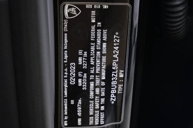 2023 Lamborghini Urus S
