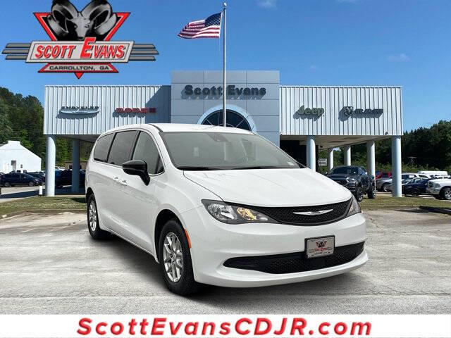 2026 Chrysler Voyager LX's photo