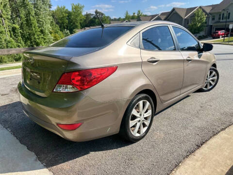 2012 Hyundai Accent GLS