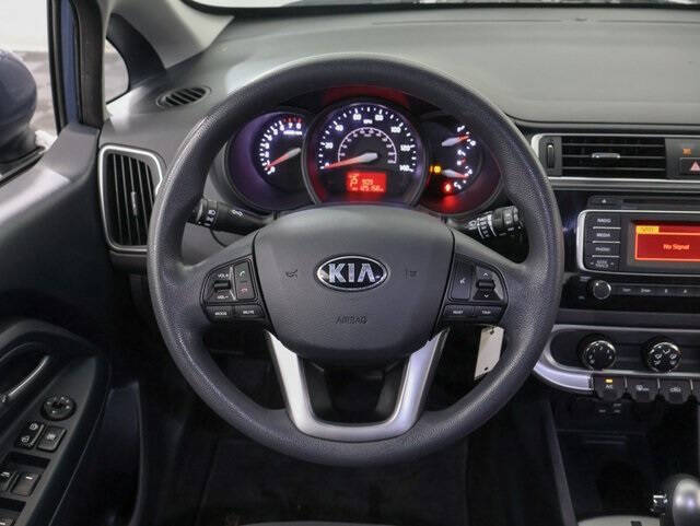 2016 Kia Rio 5-Door LX