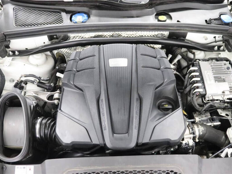 2020 Porsche Macan S